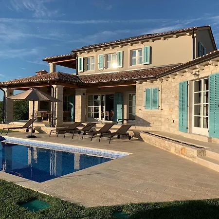 Julia - Luxury With Sea View Villa *