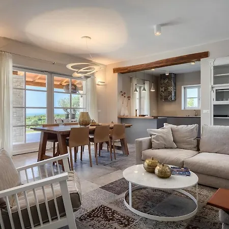 Julia - Luxury With Sea View Kovacic