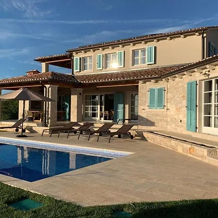 Julia - Luxury With Sea View * Kovacic