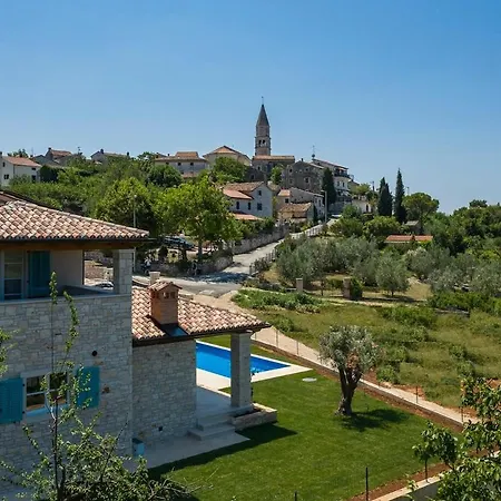Villa Julia - Luxury With Sea View Visnjan