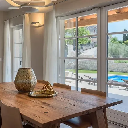 Julia - Luxury With Sea View * Kovacic