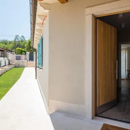 Julia - Luxury With Sea View Kovacic