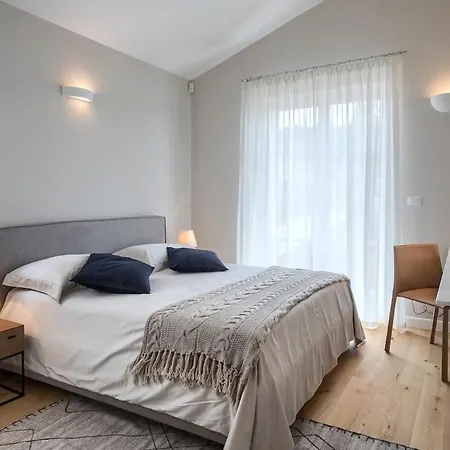 Julia - Luxury With Sea View Villa *