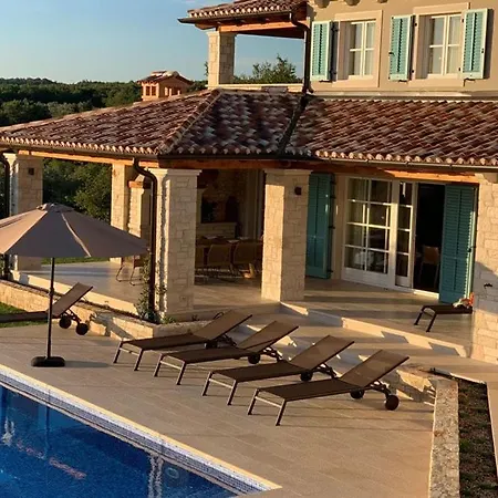 Julia - Luxury With Sea View Villa *