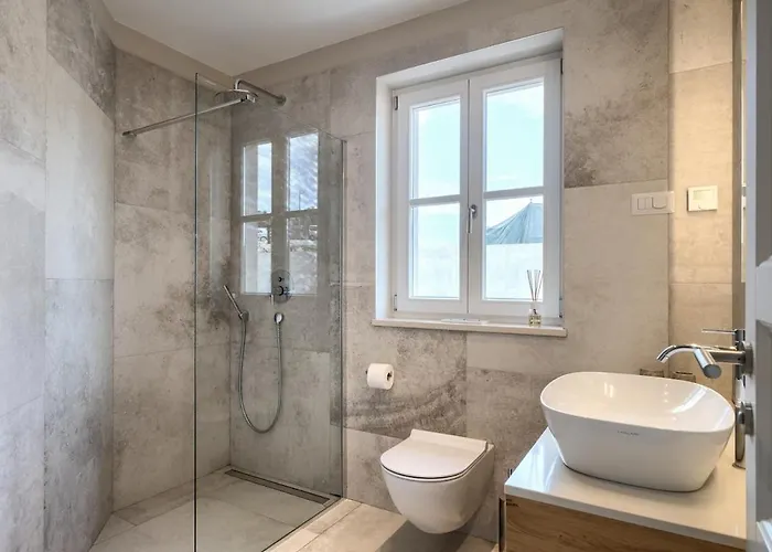 Villa Julia - Luxury With Sea View Visnjan