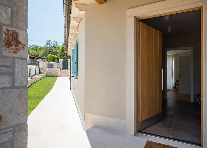 Julia - Luxury With Sea View Visnjan